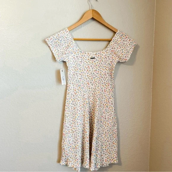 NWT, Billabong Forever Girly Fit & Flare Floral Mini Dress, Size Small - Picture 6 of 14